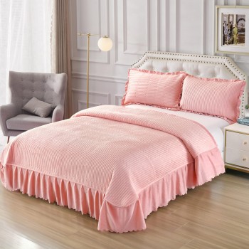 Cuvertura de pat 3 piese cu volan COD LUN13 Cuvertura de pat 3 piese cu volan COD LUN13