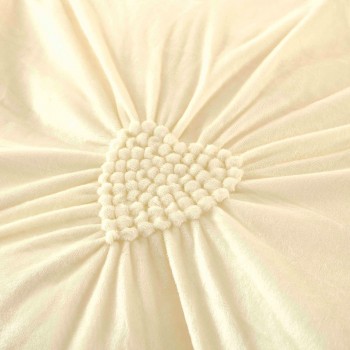 Lenjerii de pat Catifea 4 piese cu inimioare brodate COD BIP04 Lenjerii de pat Catifea 4 piese cu inimioare brodate COD BIP04